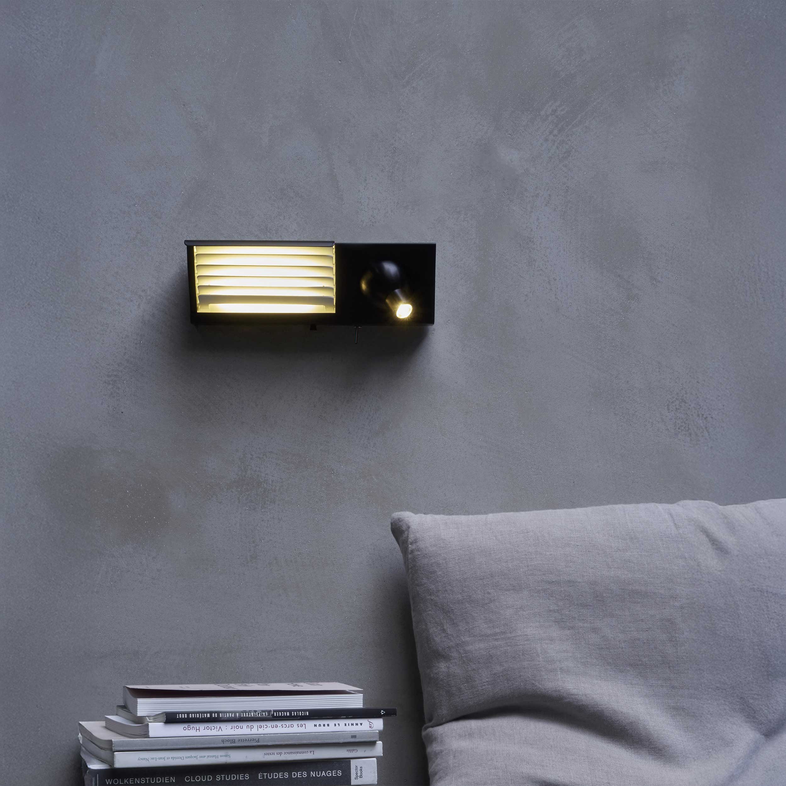 DCW éditions Biny LED zidna svjetiljka za noćni ormarić