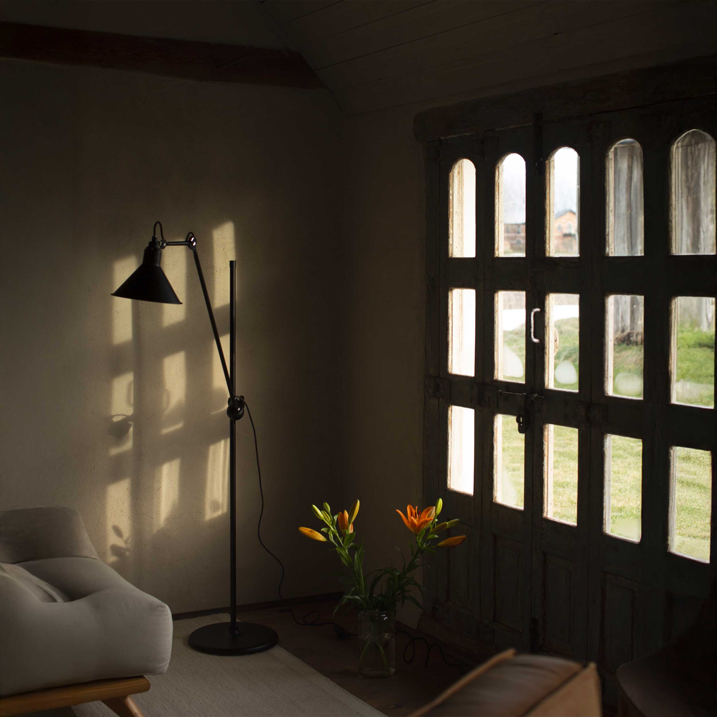 DCW éditions Lampe Gras N°215 E14 podna lampa