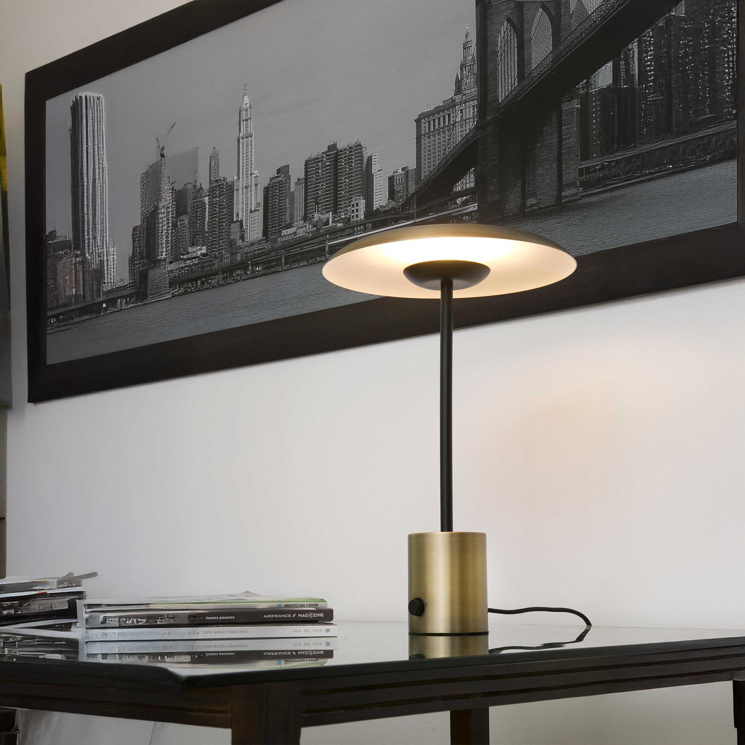 Faro Hoshi LED stolna lampa s prigušivanjem