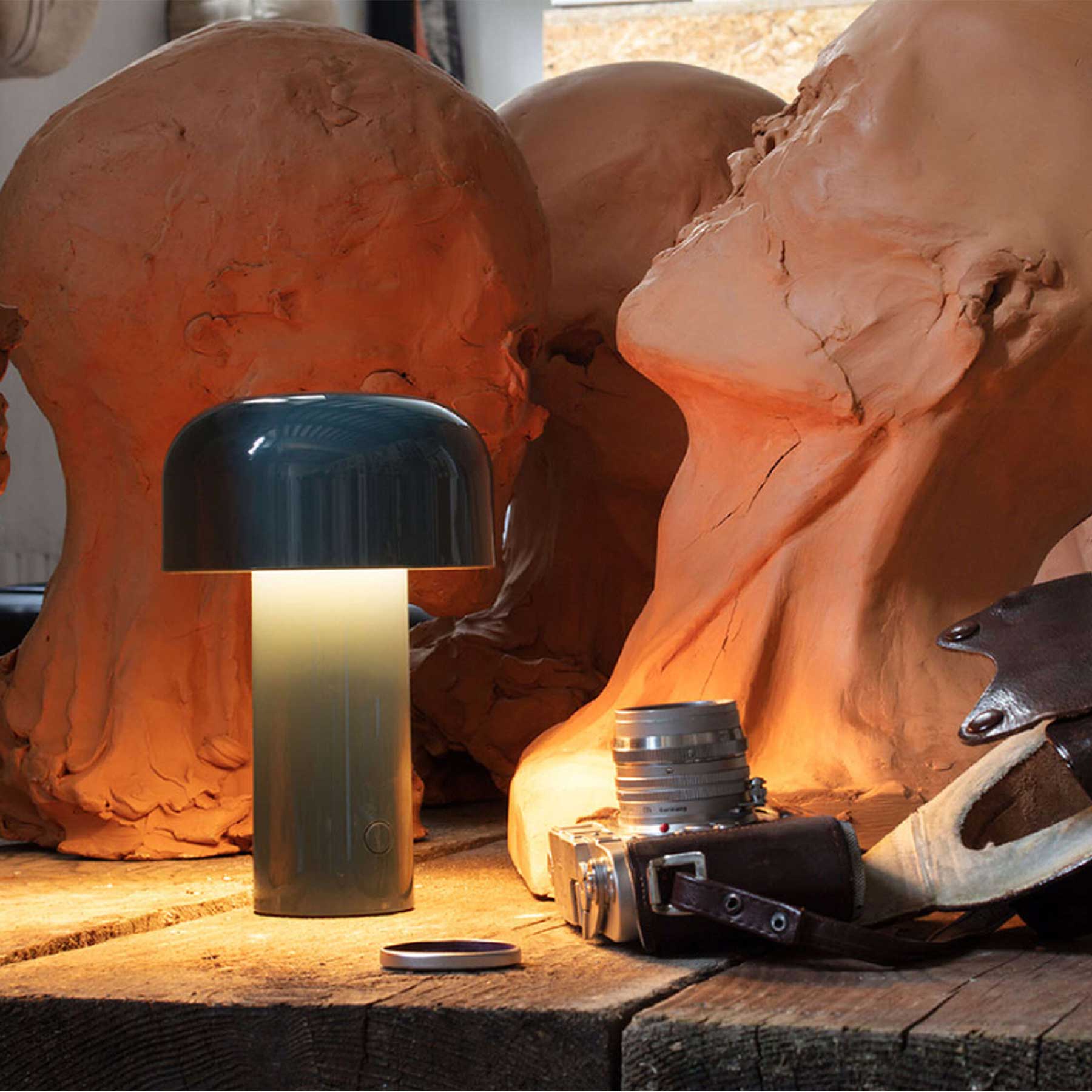 Flos Bellhop LED stolní přenosné svítidlo