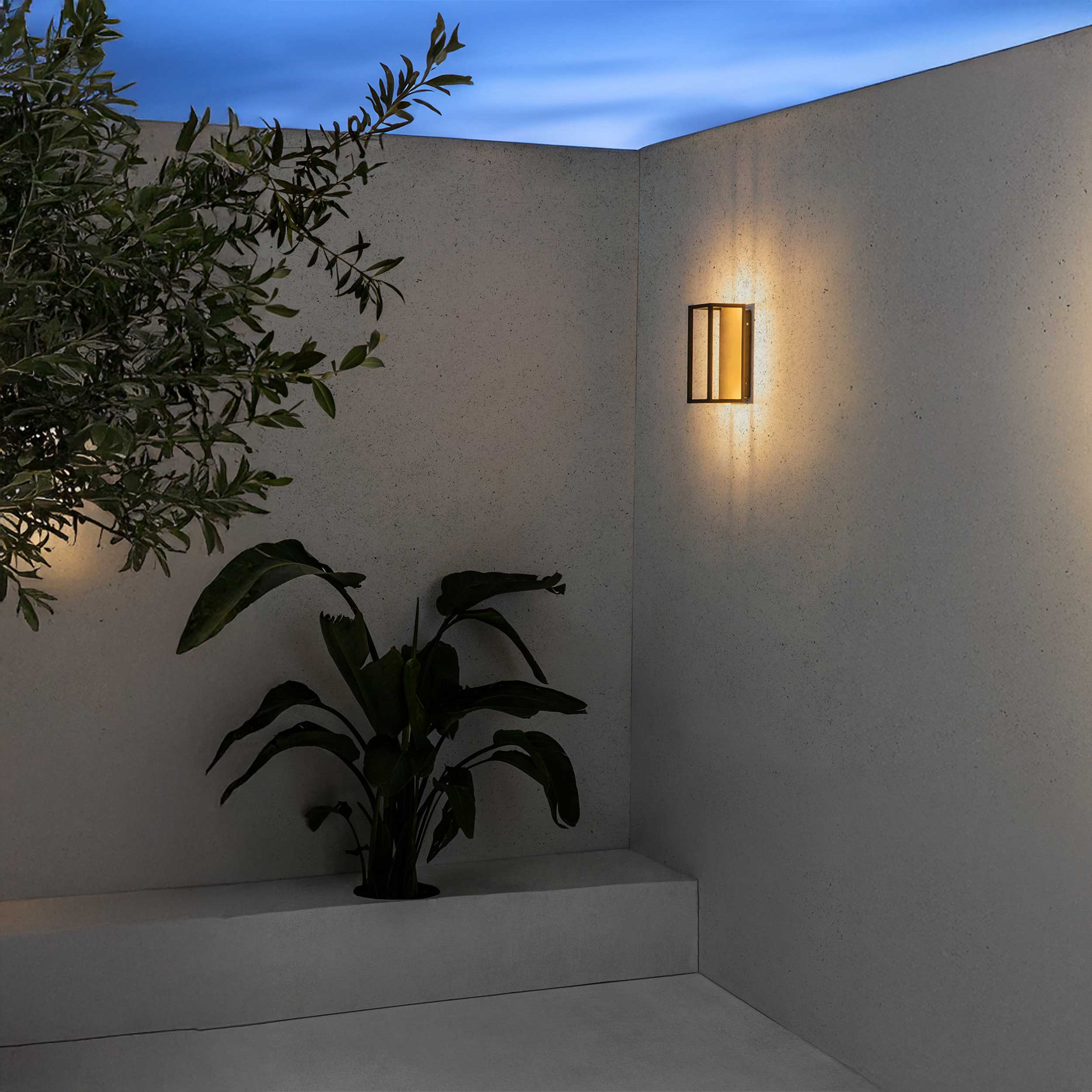 Faro Kela vanjska zidna svjetiljka IP54