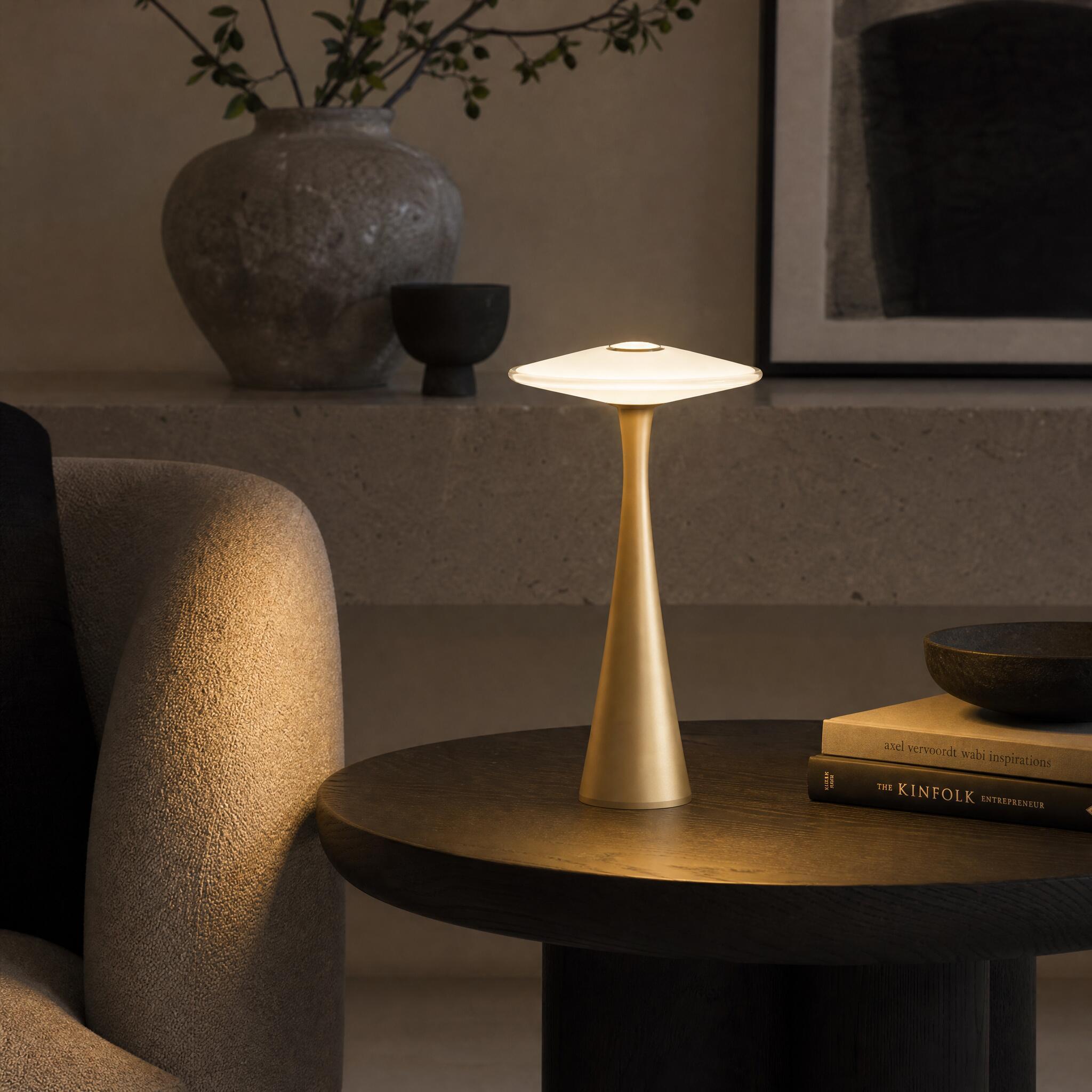 VK Light Sora LED stolna lampa