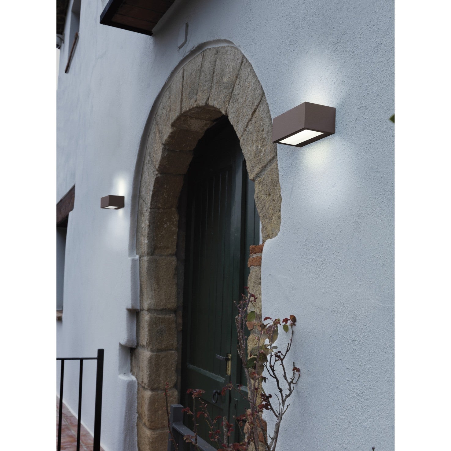 Dopo Isora up/down rectangle LED přisazené svítidlo hnědé