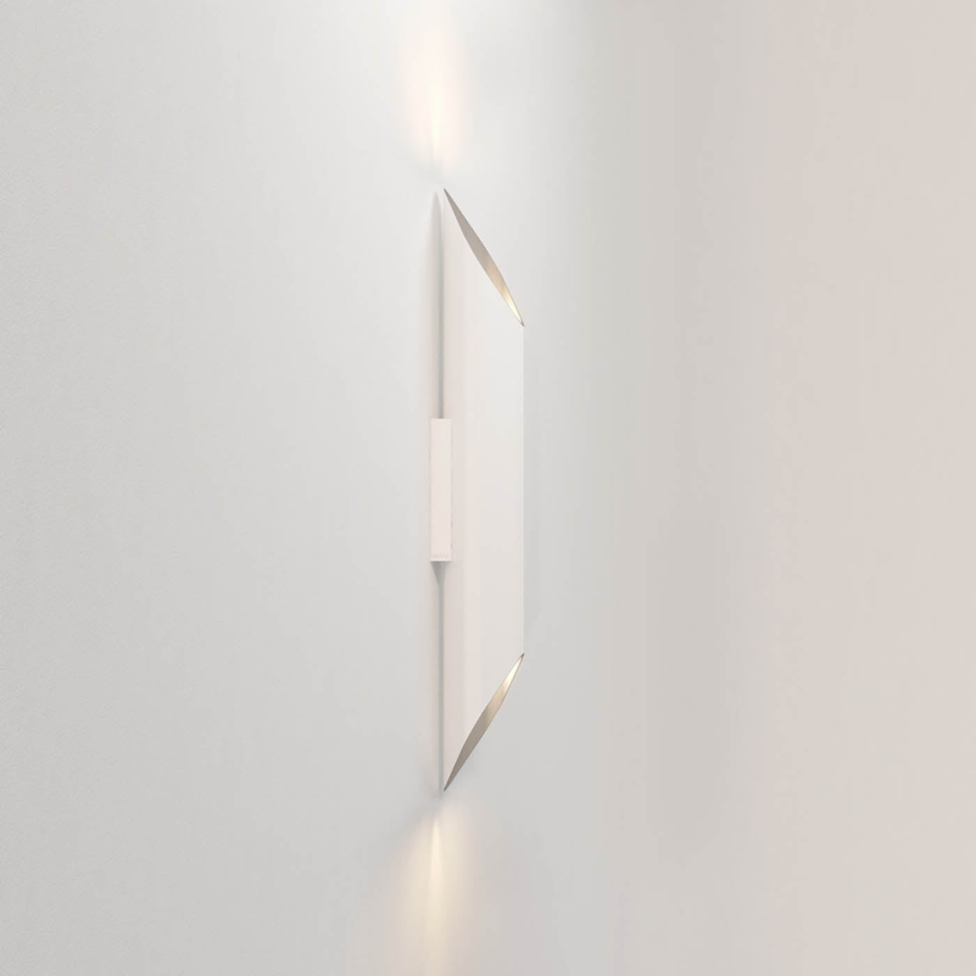 Astro Ako 600 LED nástěnné svítidlo stříbrné