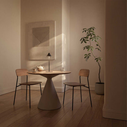 Aromas Anza LED stolní svítidlo