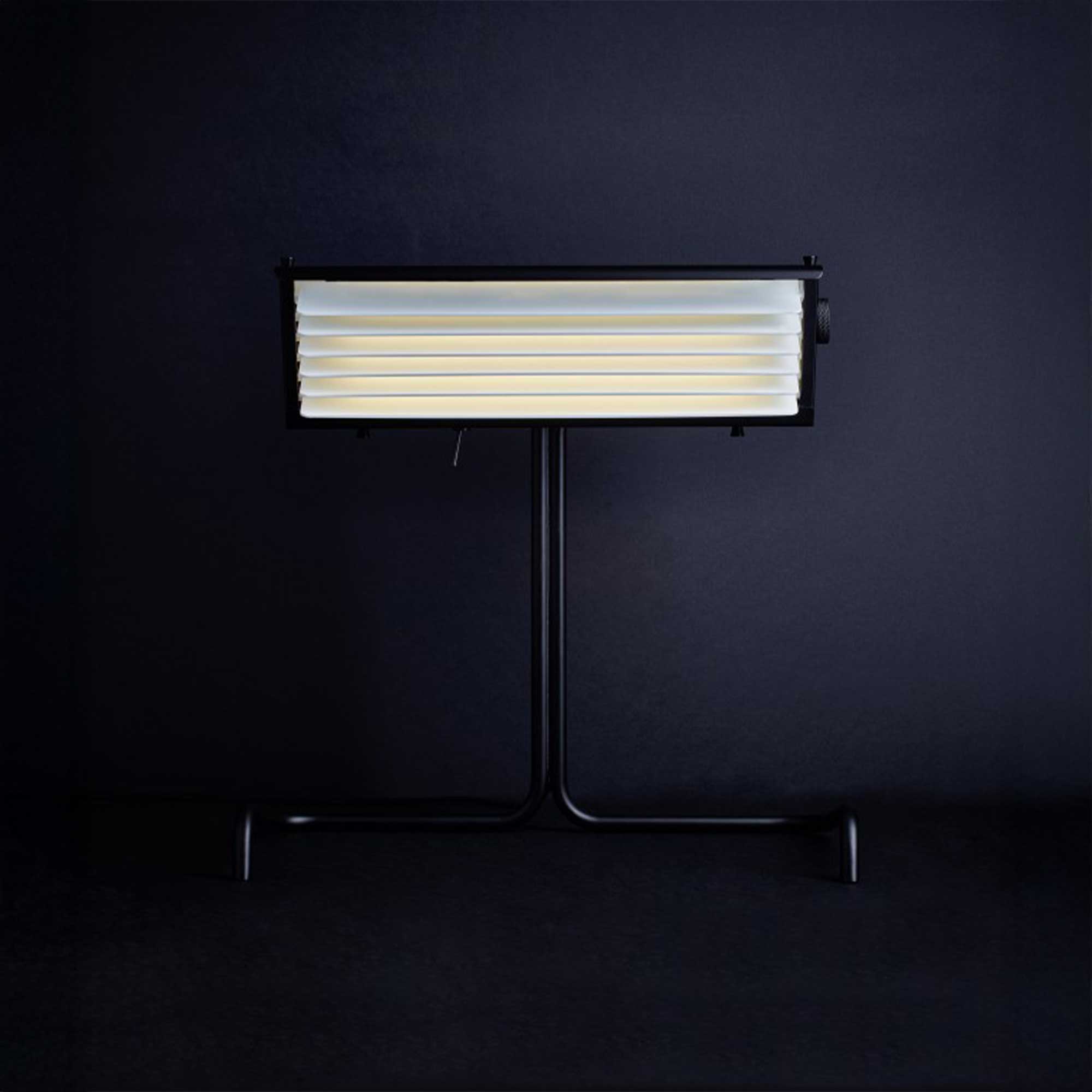 DCW éditions Biny LED stolna lampa