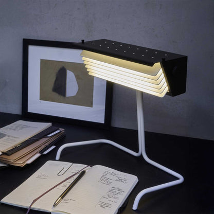 DCW éditions Biny LED stolna lampa