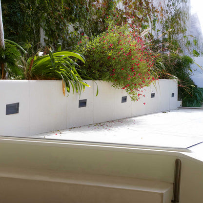 Faro Mani LED ukopljena vanjska svjetiljka IP65