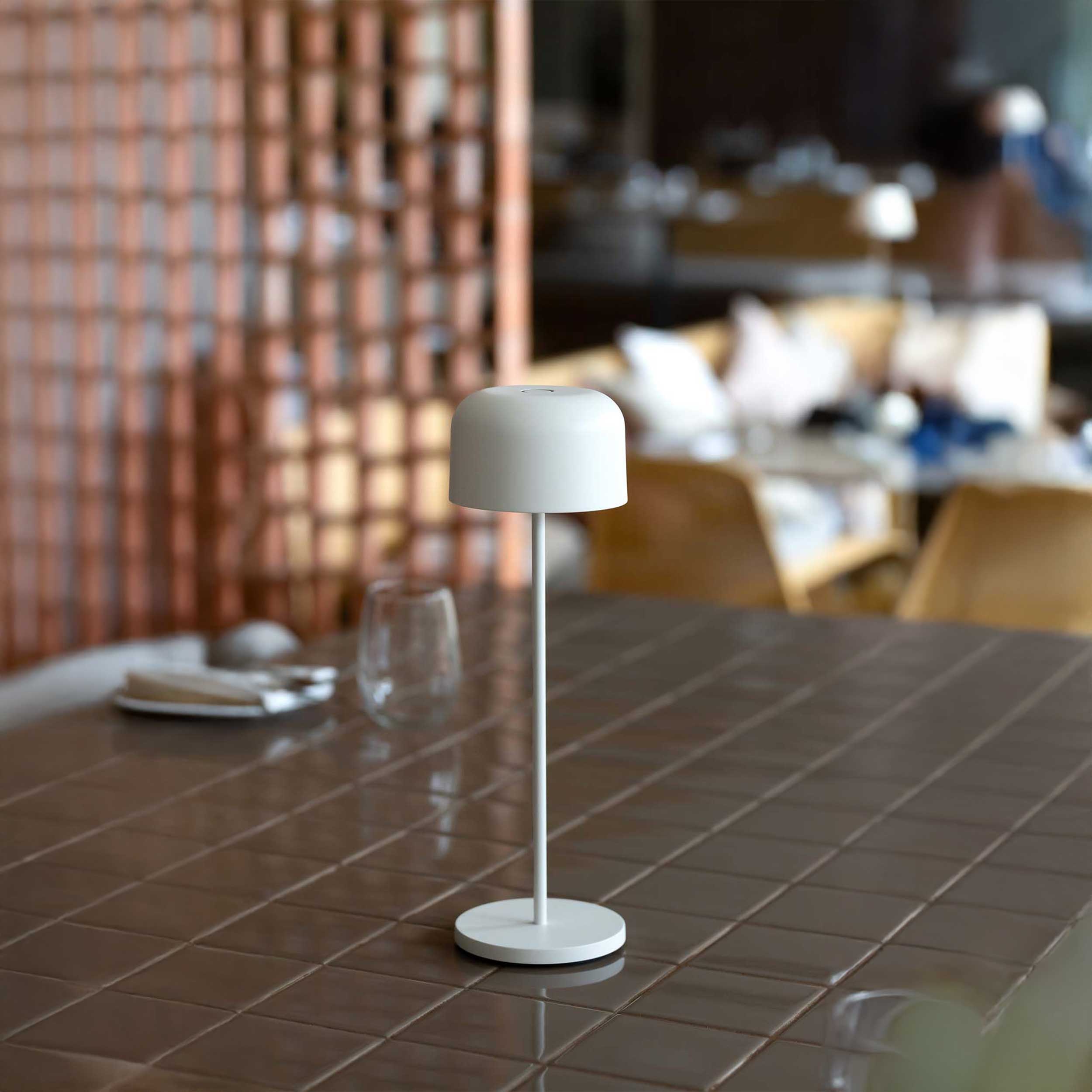 Faro Mavis prijenosna stolna lampa IP54