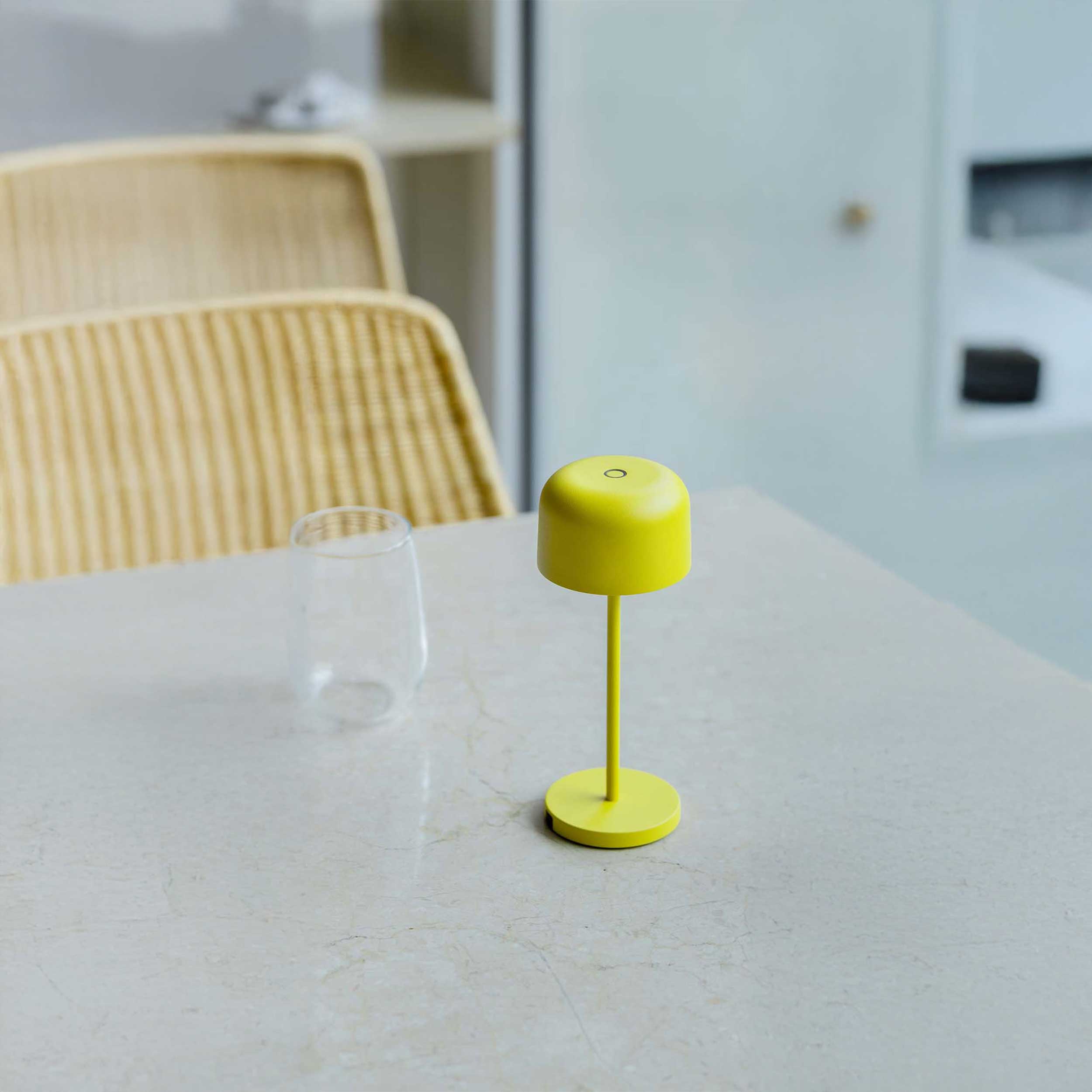 Faro Mavis prijenosna stolna lampa IP54