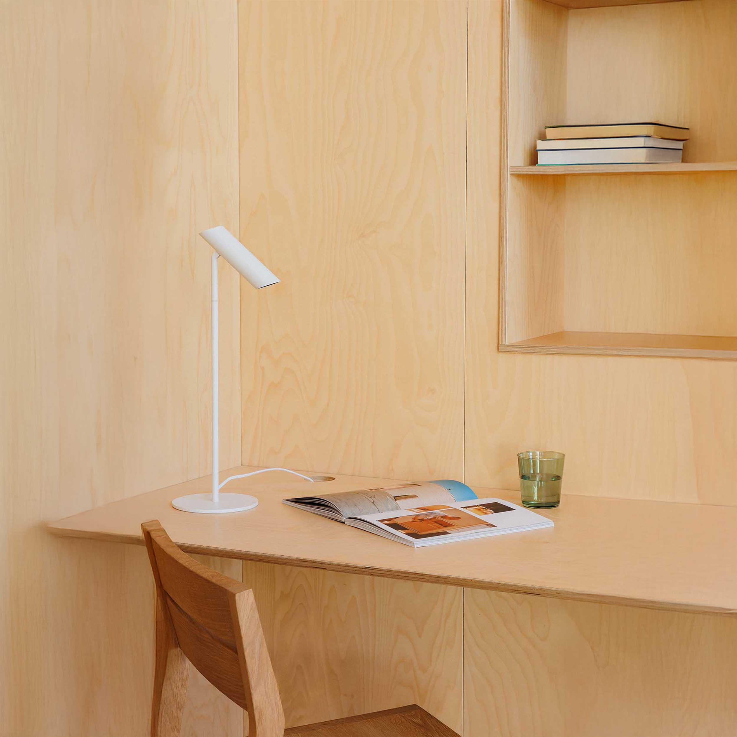 Faro Leo LED stolna lampa