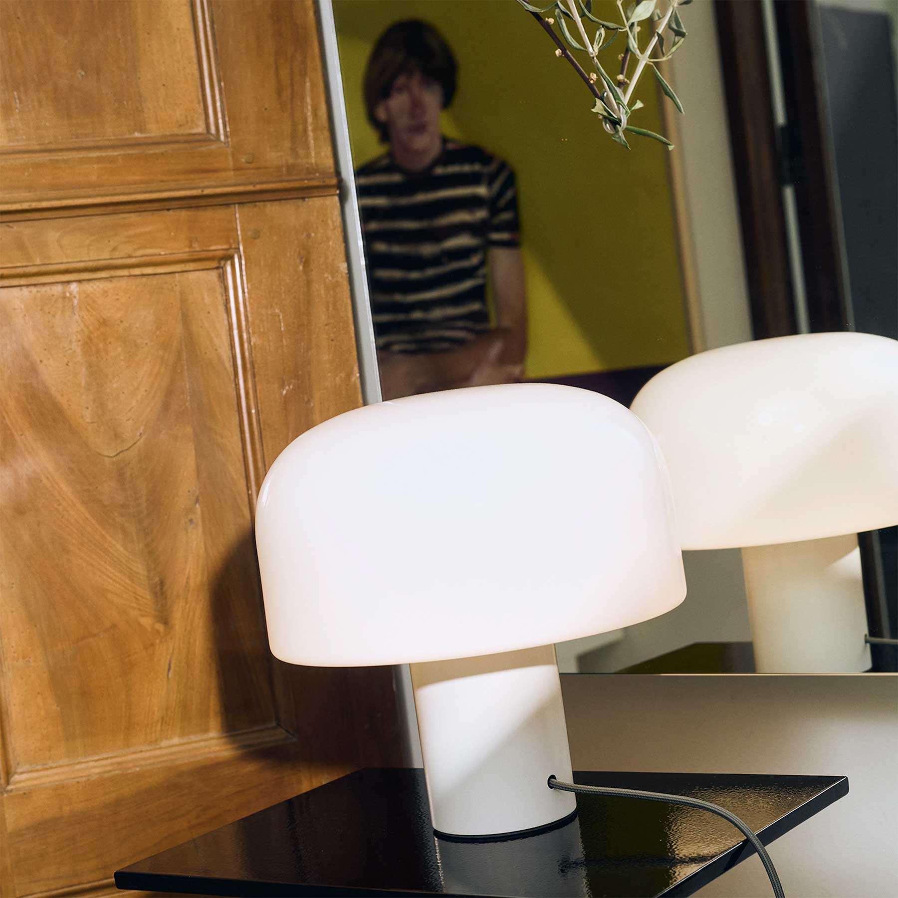 Flos Bellhop Glass T E27 stolní skleněné svítidlo