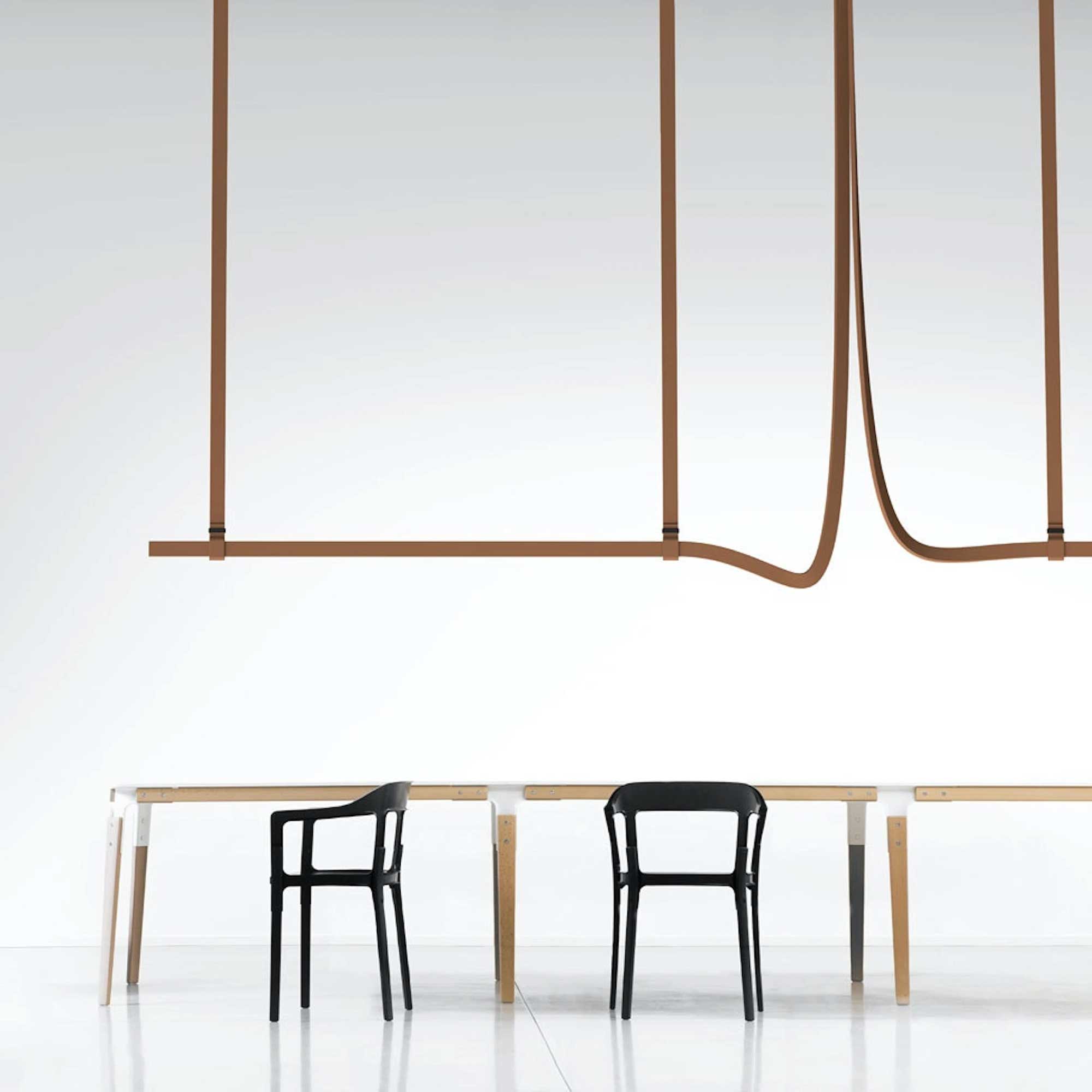 Flos Belt LED závěsné kožené svítidlo