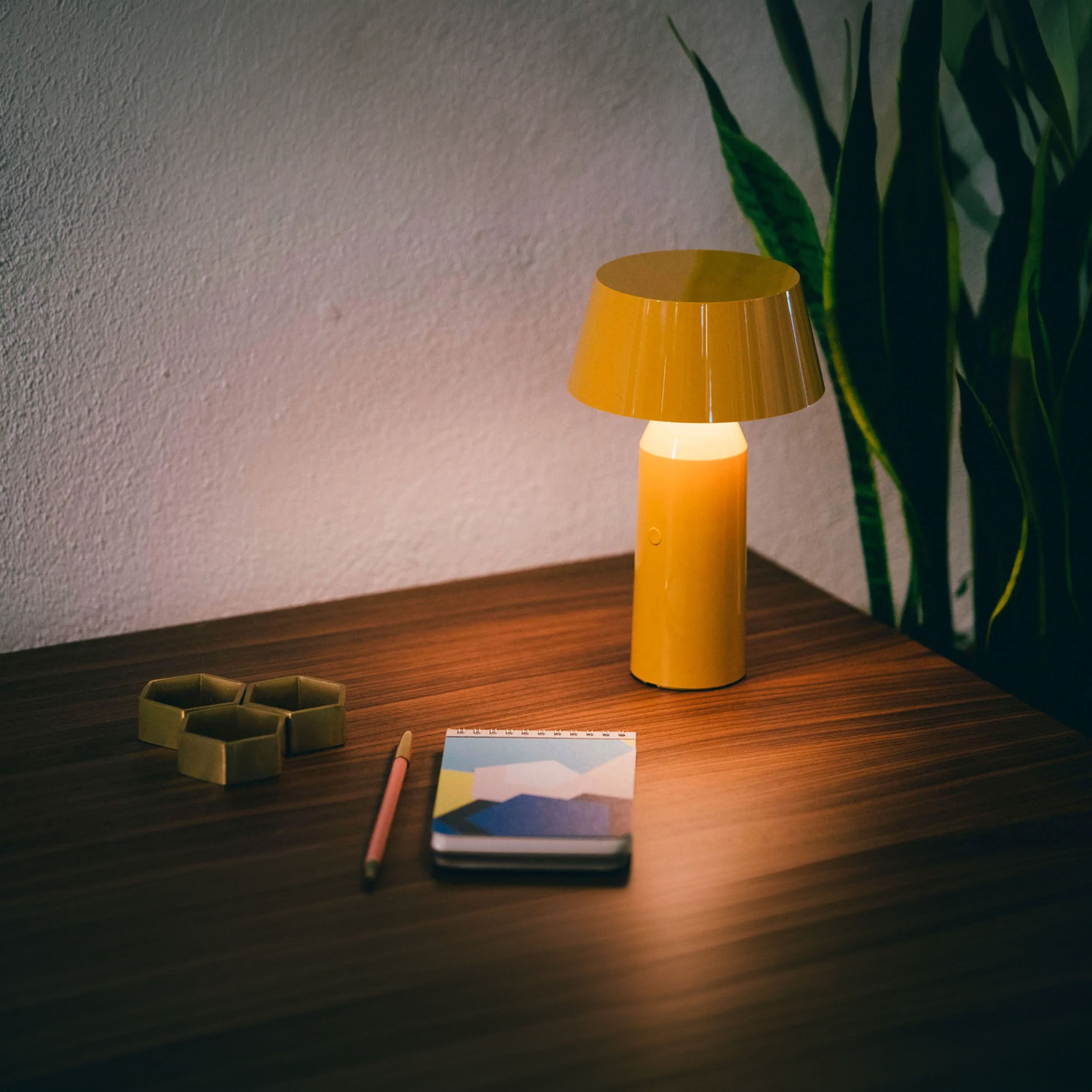 Marset Bicoca LED prijenosna stolna lampa